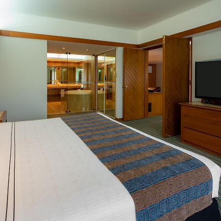 Sonesta Hotel El Olivar Lima Zewnętrze zdjęcie A bedroom at the hotel