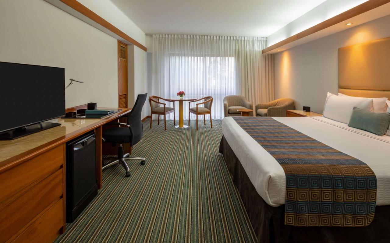Sonesta Hotel El Olivar Lima Zewnętrze zdjęcie A room at the hotel