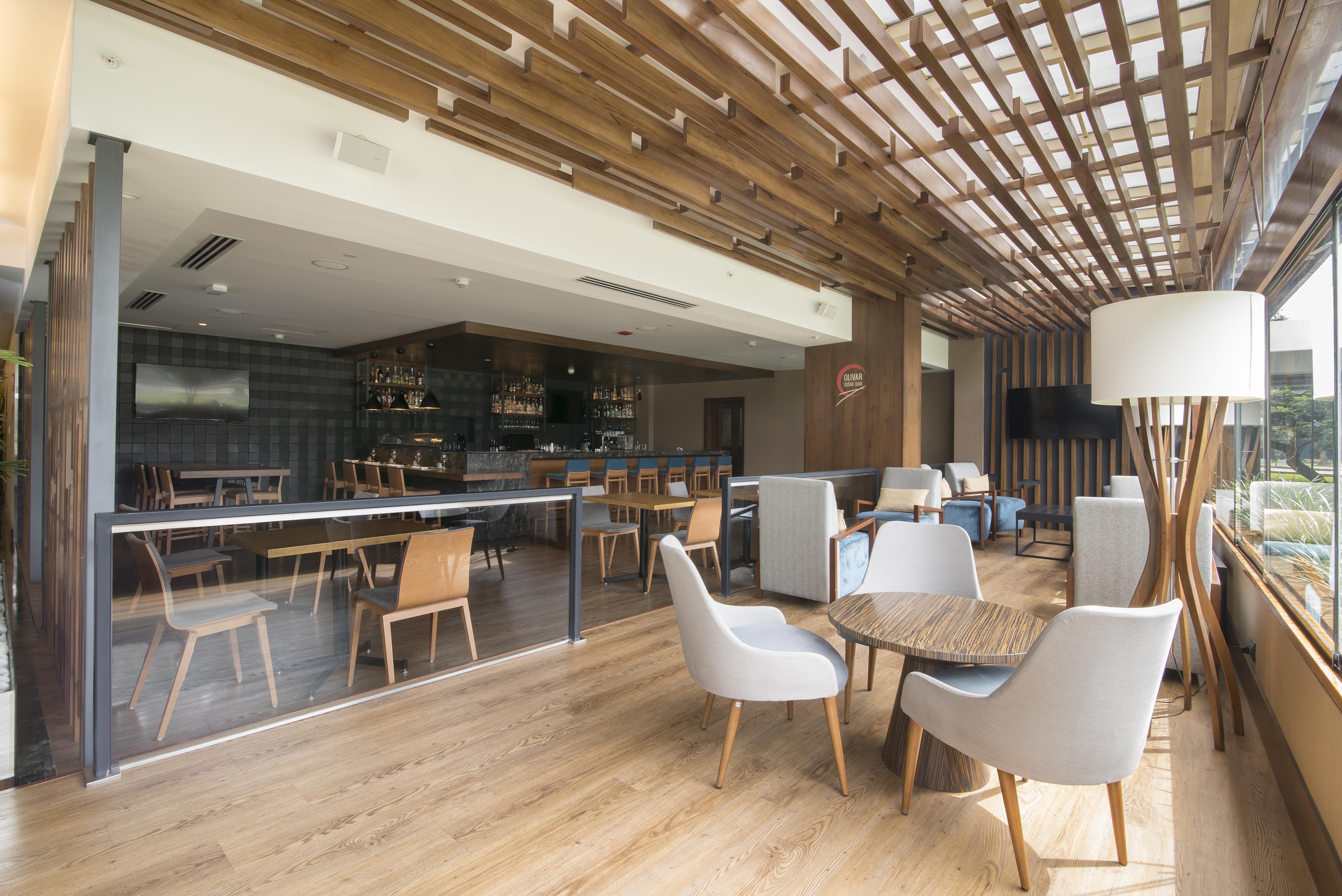 Sonesta Hotel El Olivar Lima Zewnętrze zdjęcie The lounge at the airport